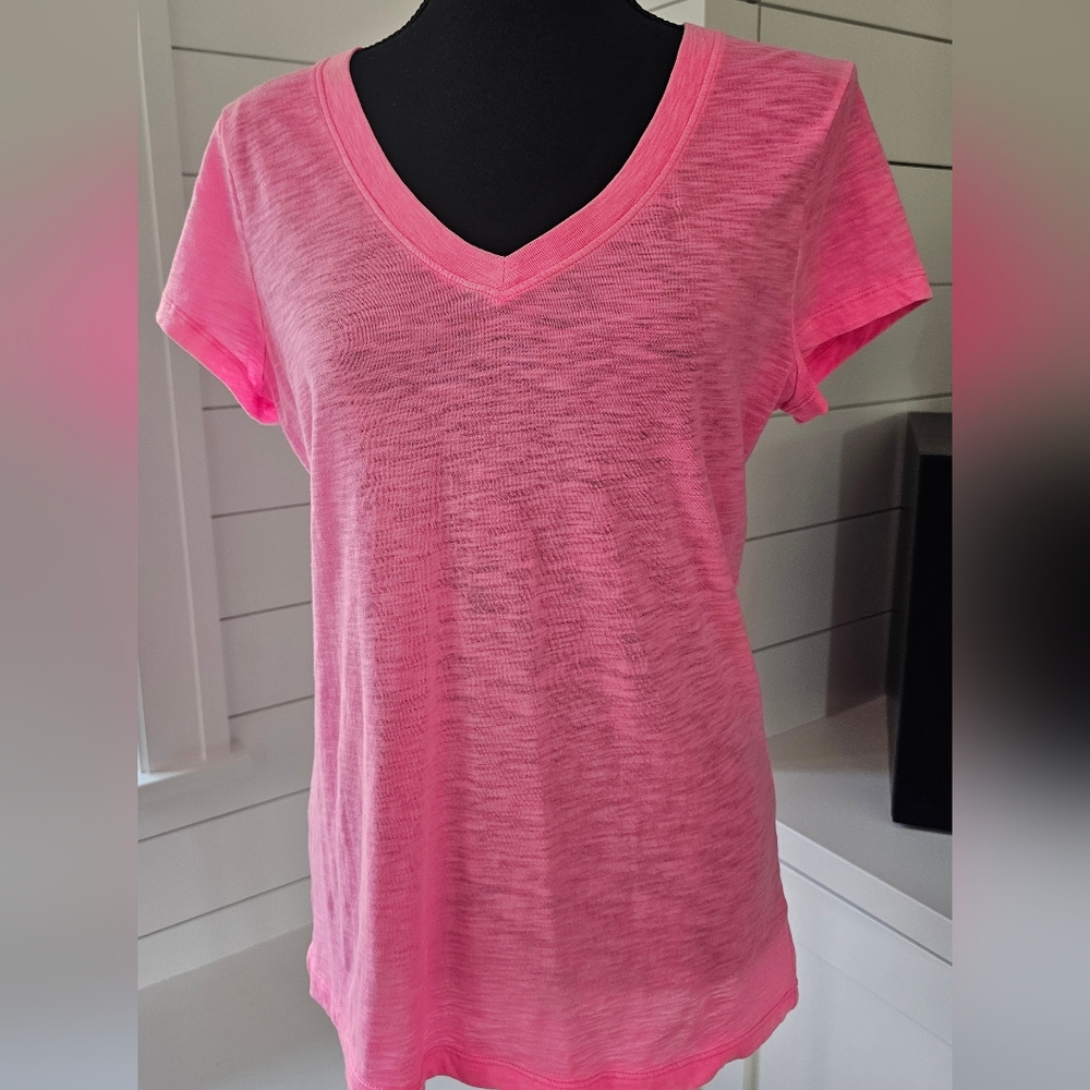 SO Bright Pink V-Neck Short Sleeve Tee - Picture 2 of 4
